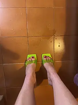 Snapshot of Wet-Pussycat chatting on 02.13.25 Wet-Pussycat online show from 02.13.25