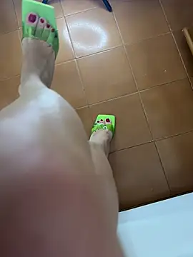 Snapshot of Wet-Pussycat chatting on 02.23.25 Wet-Pussycat online show from 02.23.25