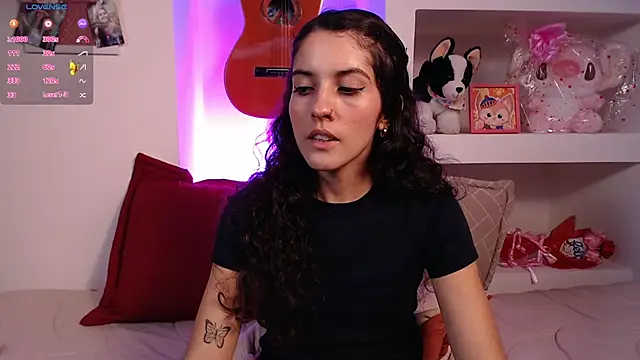 Snapshot of lailypink chatting on 02.23.25 lailypink online show from 02.23.25