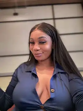 Snapshot of __Nessa__ chatting on 01.18.25   Nessa   online show from 01.18.25