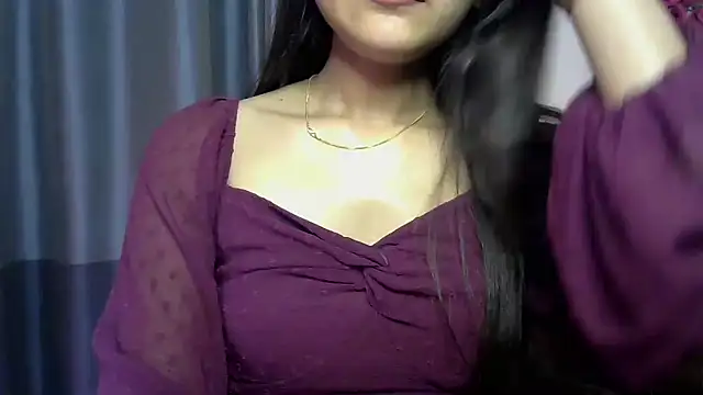 Snapshot of selen_5 chatting on 01.22.25 selen 5 online show from 01.22.25
