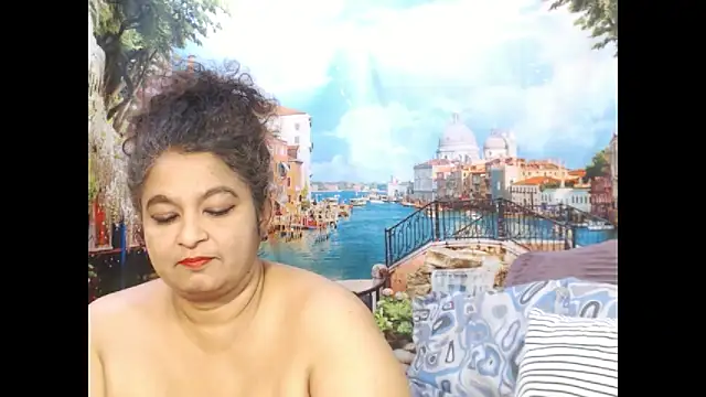 Snapshot of indianstar75 chatting on 10.21.25 indianstar75 online show from 10.21.25