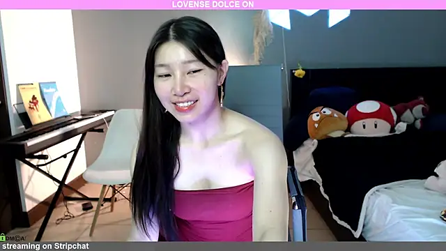 Snapshot of minarocket_ chatting on 01.31.25 minarocket  online show from 01.31.25