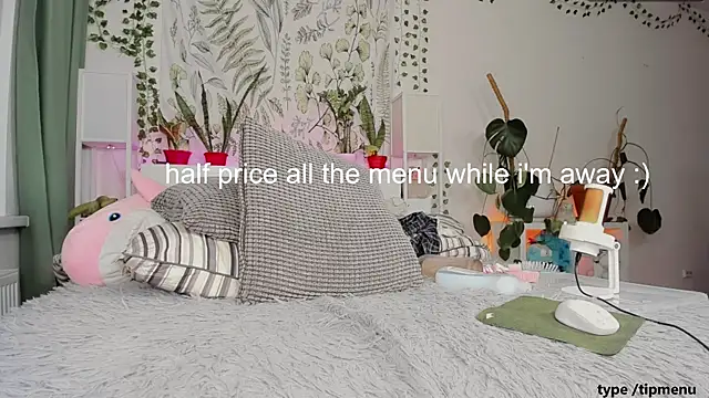 Snapshot of sierra_diamond chatting on 01.04.25 sierra diamond online show from 01.04.25