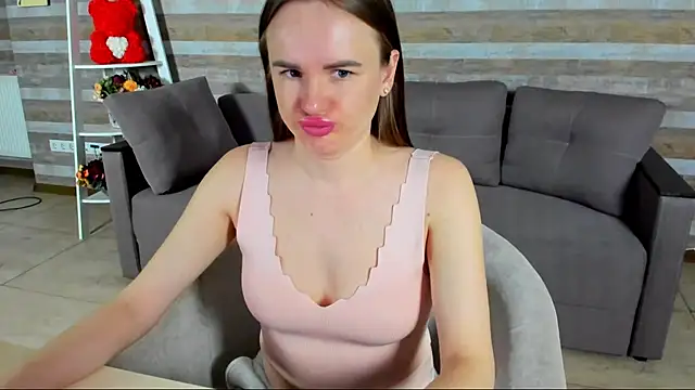 Snapshot of SusanSmit chatting on 03.22.25 SusanSmit online show from 03.22.25