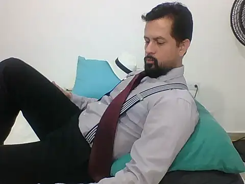 Snapshot of TRIISTAN_KING10 chatting on 12.03.24 TRIISTAN KING10 online show from 12.03.24