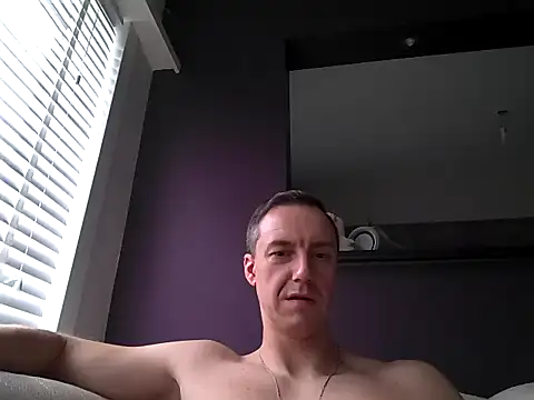 Snapshot of ploki2180 chatting on 02.09.25 ploki2180 online show from 02.09.25