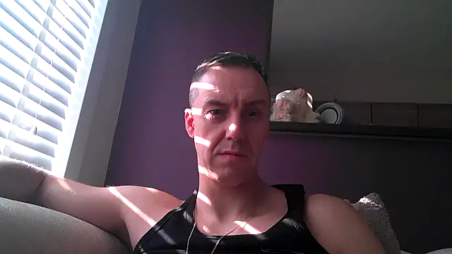 Snapshot of ploki2180 chatting on 02.16.25 ploki2180 online show from 02.16.25