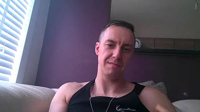 Snapshot of ploki2180 chatting on 02.16.25 ploki2180 online show from 02.16.25