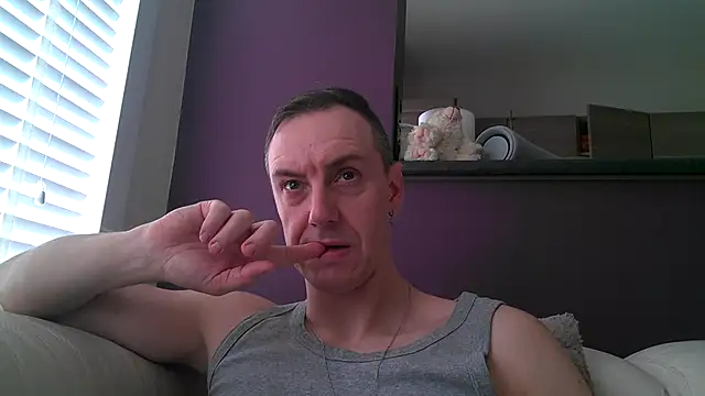 Snapshot of ploki2180 chatting on 02.23.25 ploki2180 online show from 02.23.25