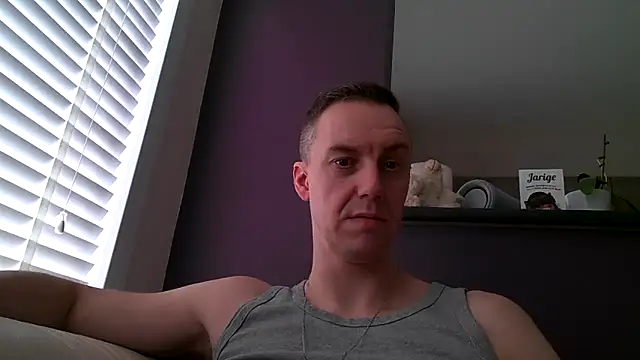 Snapshot of ploki2180 chatting on 03.15.25 ploki2180 online show from 03.15.25