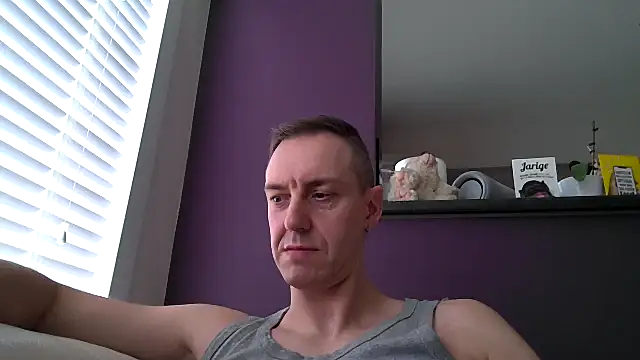 Snapshot of ploki2180 chatting on 03.16.25 ploki2180 online show from 03.16.25