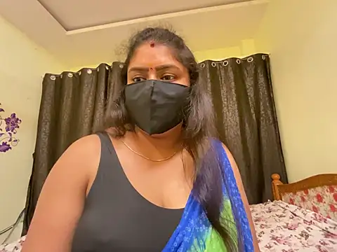 Snapshot of Love_4Sex chatting on 01.11.25 Love 4Sex online show from 01.11.25