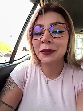 Snapshot of DIANITA_1988 chatting on 12.19.24 DIANITA 1988 online show from 12.19.24