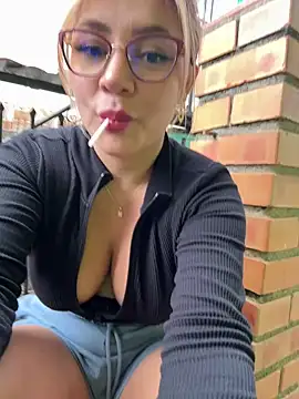 Snapshot of DIANITA_1988 chatting on 12.19.24 DIANITA 1988 online show from 12.19.24