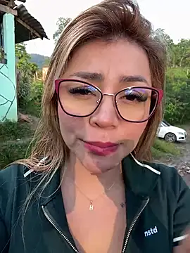 Snapshot of DIANITA_1988 chatting on 01.01.25 DIANITA 1988 online show from 01.01.25