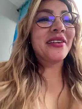 Snapshot of DIANITA_1988 chatting on 01.06.25 DIANITA 1988 online show from 01.06.25