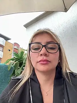 Snapshot of DIANITA_1988 chatting on 01.28.25 DIANITA 1988 online show from 01.28.25