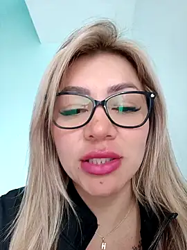 Snapshot of DIANITA_1988 chatting on 02.08.25 DIANITA 1988 online show from 02.08.25