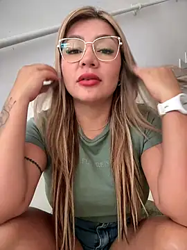 Snapshot of DIANITA_1988 chatting on 09.14.25 DIANITA 1988 online show from 09.14.25