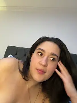 Snapshot of Nina_lovi chatting on 02.05.25 Nina lovi online show from 02.05.25