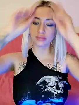Snapshot of Fuck-Gina chatting on 01.06.25 Fuck-Gina online show from 01.06.25