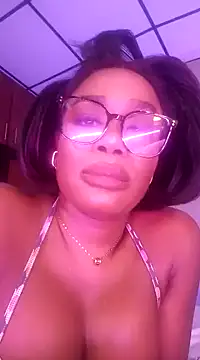 Snapshot of MariiePrice chatting on 01.08.25 MariiePrice online show from 01.08.25