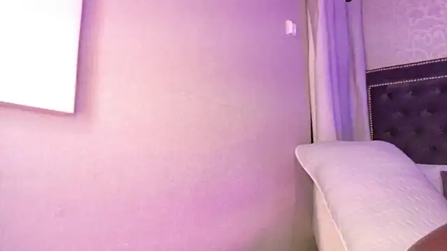 Snapshot of MariiePrice chatting on 10.04.25 MariiePrice online show from 10.04.25