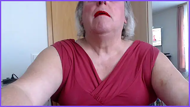 Snapshot of Sissygera chatting on 03.01.25 Sissygera online show from 03.01.25