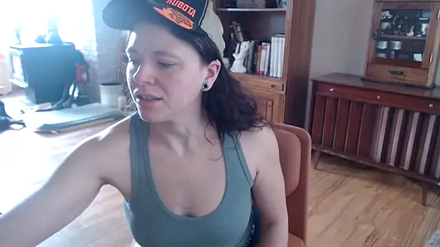 Snapshot of MarcyJones chatting on 01.23.25 MarcyJones online show from 01.23.25