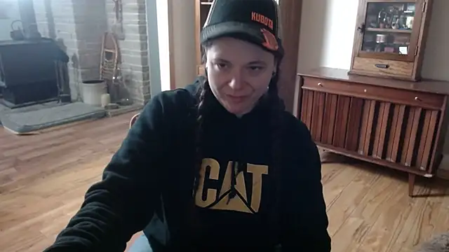 Snapshot of MarcyJones chatting on 01.25.25 MarcyJones online show from 01.25.25