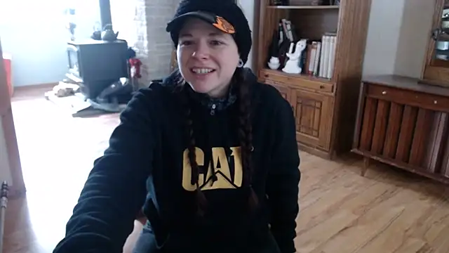 Snapshot of MarcyJones chatting on 01.31.25 MarcyJones online show from 01.31.25