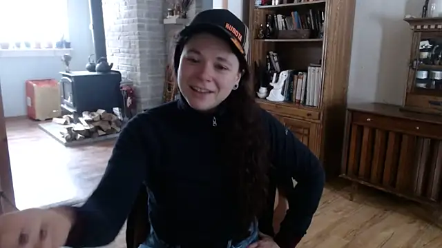 Snapshot of MarcyJones chatting on 02.06.25 MarcyJones online show from 02.06.25