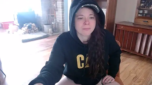 Snapshot of MarcyJones chatting on 02.18.25 MarcyJones online show from 02.18.25