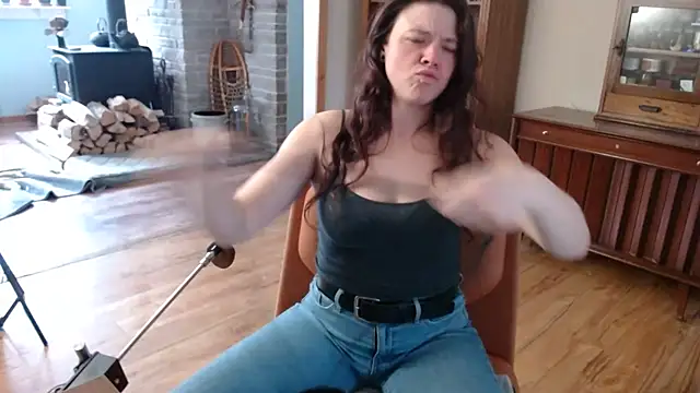 Snapshot of MarcyJones chatting on 03.05.25 MarcyJones online show from 03.05.25