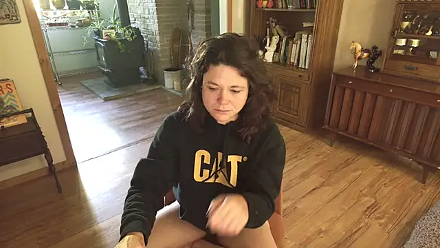 Snapshot of MarcyJones chatting on 09.28.25 MarcyJones online show from 09.28.25