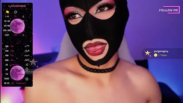 Snapshot of Bigfemblue chatting on 12.17.24 Bigfemblue online show from 12.17.24