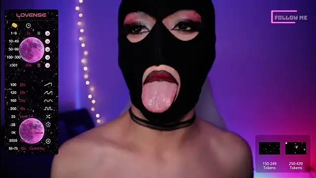 Snapshot of Bigfemblue chatting on 01.11.25 Bigfemblue online show from 01.11.25