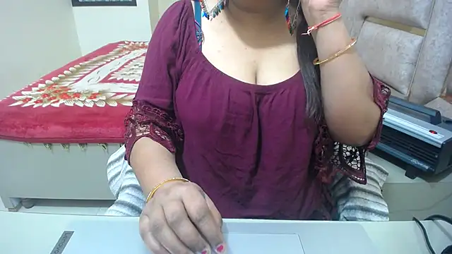 Snapshot of Shanvi_ chatting on 02.19.25 Shanvi  online show from 02.19.25