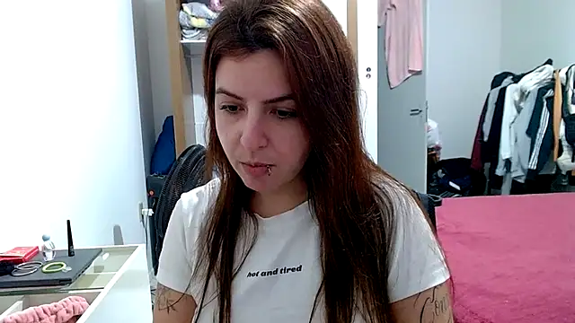 Snapshot of chelbyy chatting on 09.22.25 chelbyy online show from 09.22.25