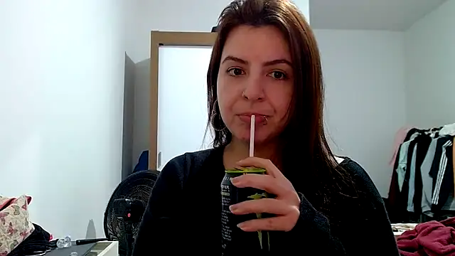 Snapshot of chelbyy chatting on 09.26.25 chelbyy online show from 09.26.25