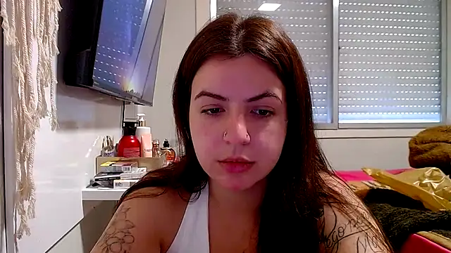 Snapshot of chelbyy chatting on 10.25.25 chelbyy online show from 10.25.25