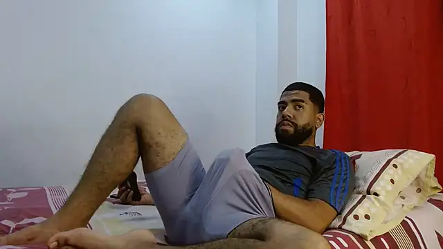 Snapshot of Aroon_Stonne chatting on 01.03.25 Aroon Stonne online show from 01.03.25