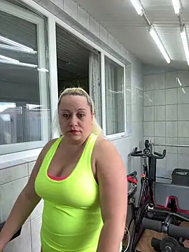 Snapshot of SabinaSweety chatting on 03.14.25 SabinaSweety online show from 03.14.25