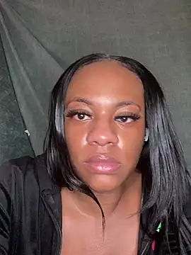 Snapshot of AlexaTheSlut chatting on 12.25.24 AlexaTheSlut online show from 12.25.24