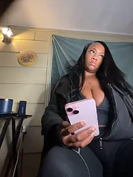 Snapshot of AlexaTheSlut chatting on 02.14.25 AlexaTheSlut online show from 02.14.25