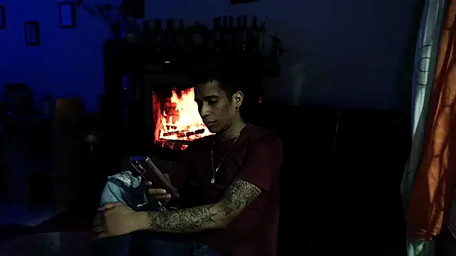 Snapshot of Slim_dirty_hot_ chatting on 10.24.25 Slim dirty hot  online show from 10.24.25