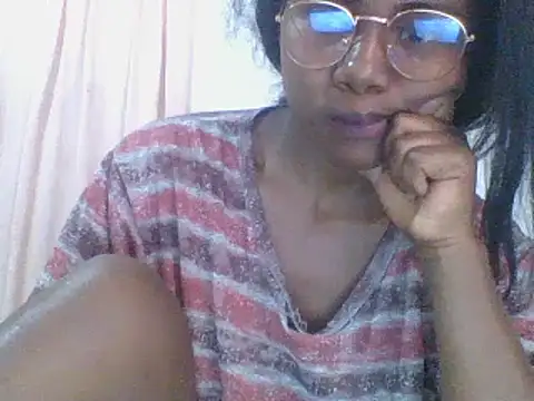 Snapshot of Hamie_sexy chatting on 10.21.25 Hamie sexy online show from 10.21.25