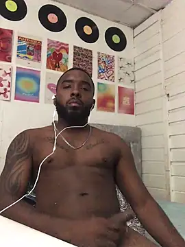 Snapshot of livepro chatting on 11.10.25 livepro online show from 11.10.25