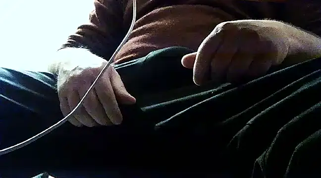 Snapshot of opreatiby chatting on 01.03.25 opreatiby online show from 01.03.25